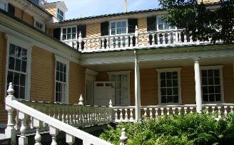 henry wadsworth longfellow house - side view