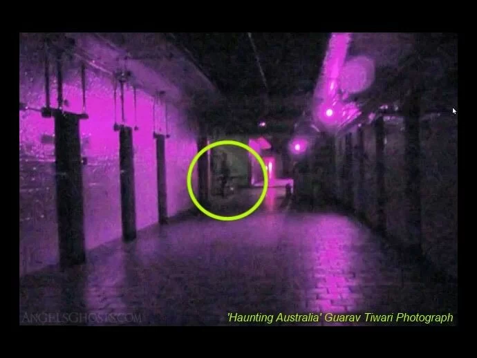 A prison guard apparition can be seen standing near the guard station.